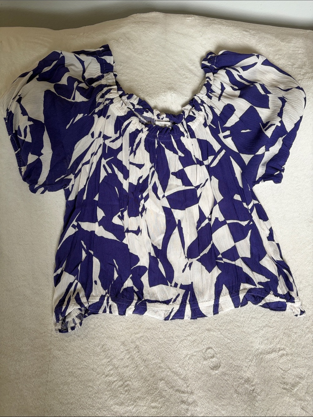 Womens Blue & White Abstract Puff-Sleeve Blouse